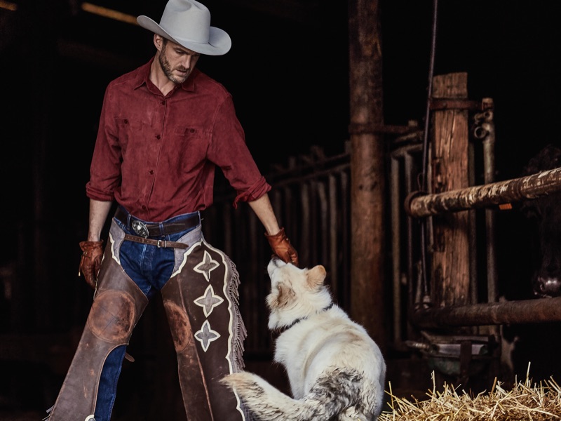 Yohan wears hat and gloves Stetson, vintage shirt Ralph Lauren, jeans Wrangler, chaps and belt Harpo Paris.