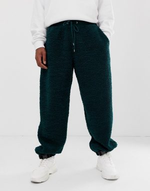 ASOS DESIGN jogger in borg with clip hem in green - Green ASOS DESIGN jogger in borg with clip hem in green - Green