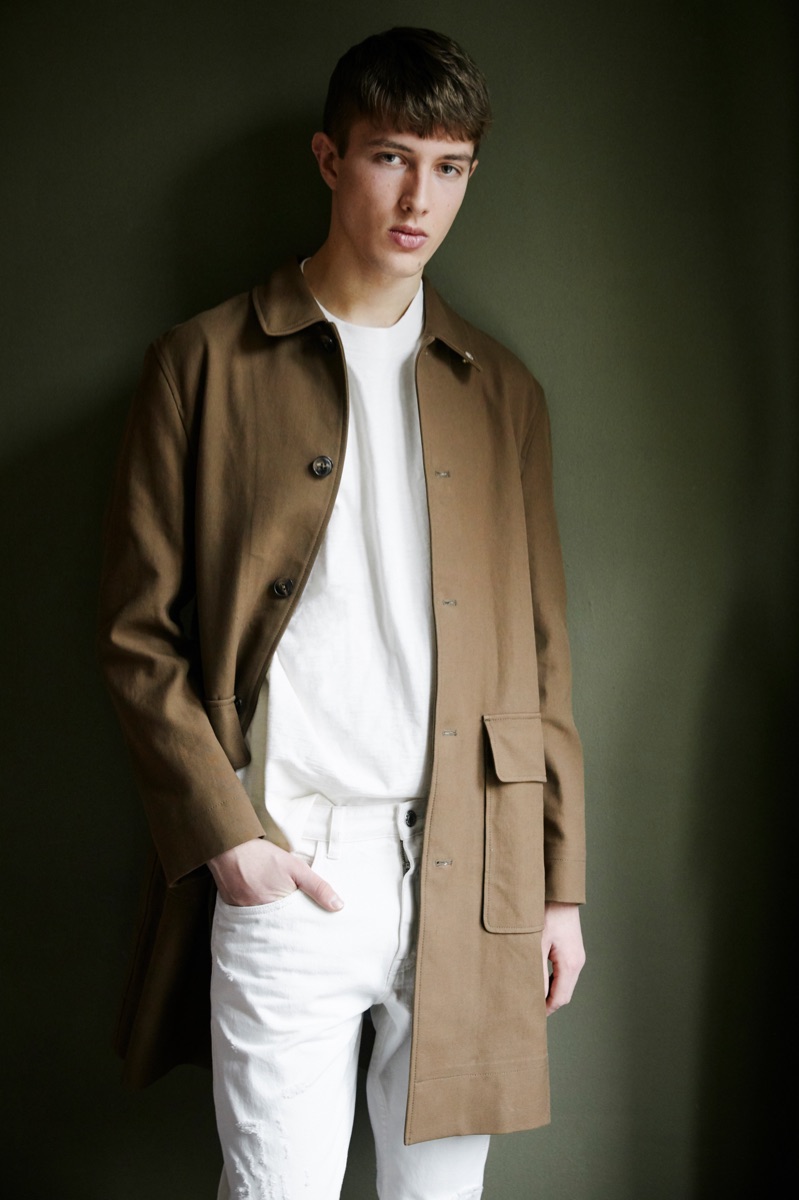 Felix Sauerbrey wears a spring-summer 2019 look by Closed.