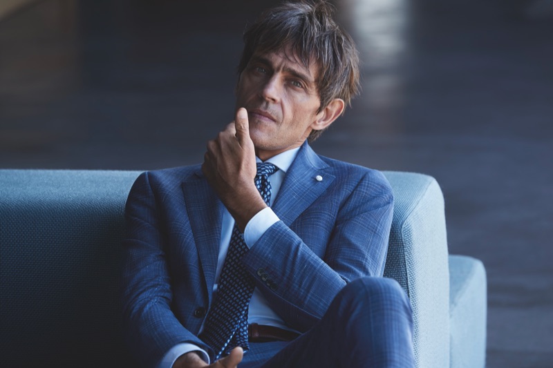 A sharp vision, Didier Vinson sports a slim-fit suit from Luigi Bianchi Mantova.