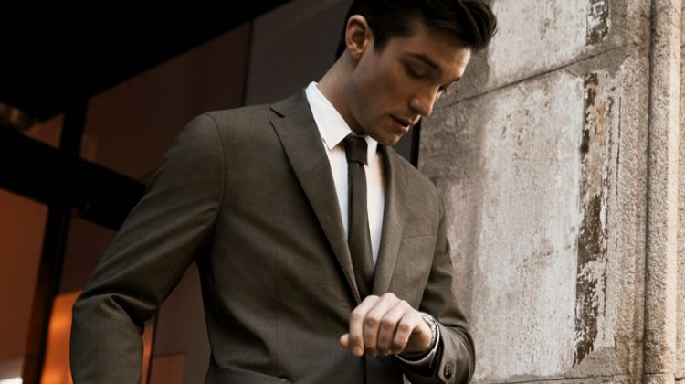 Mango Introduces Its New Line of Performance Suits