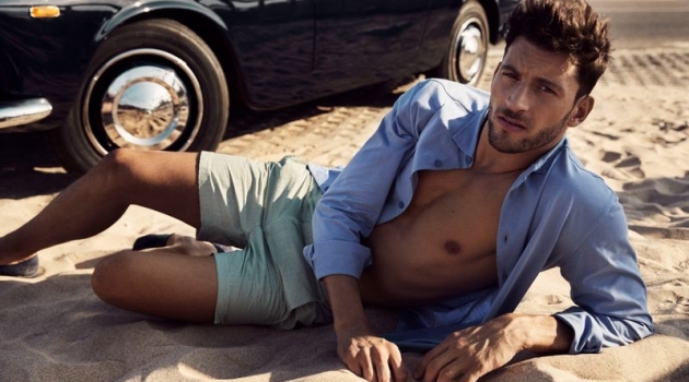 Kevin Sampaio Serves Up Summer Vibes for Frescobol Carioca Campaign Kevin Sampaio hits the beach for Frescobol Carioca's spring-summer 2019 campaign.