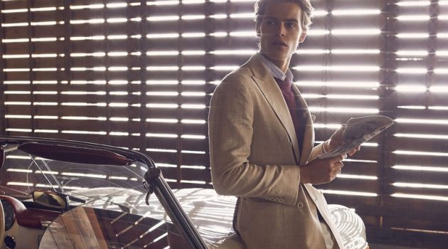 New Codes: Parker van Noord Inspires in Brunello Cucinelli Tailoring Embracing neutral tones, Parker van Noord dons a look from Brunello Cucinelli.