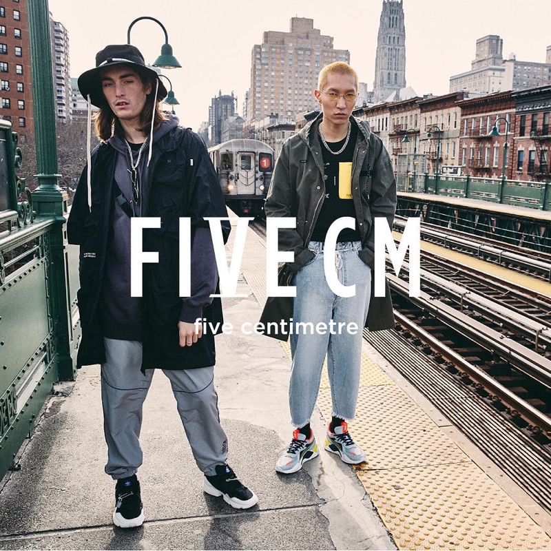 Captured in New York, Wooseok Lee and Niko Traubman appear in 5cm's spring-summer 2019 campaign.