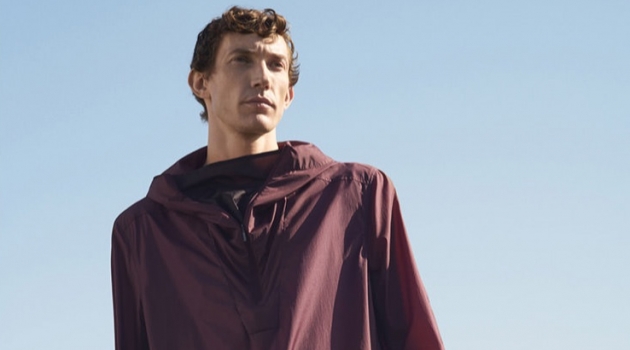Thilo Muller Heads Outdoors for COS Spring '19 Campaign Thilo Muller stars in COS' spring-summer 2019 campaign.