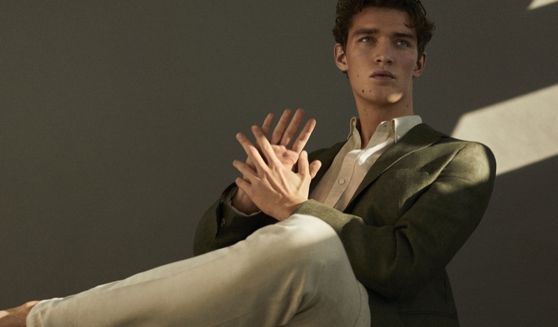 Otto Lotz sports chic linen fashions from Massimo Dutti.