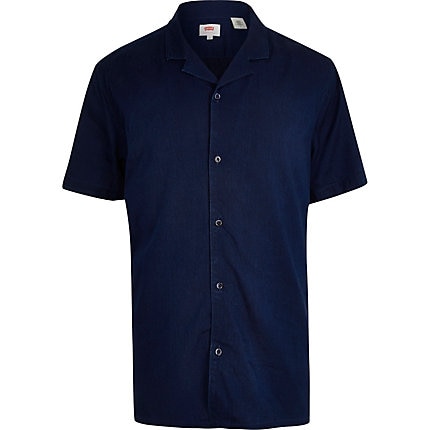 blue levi tshirt