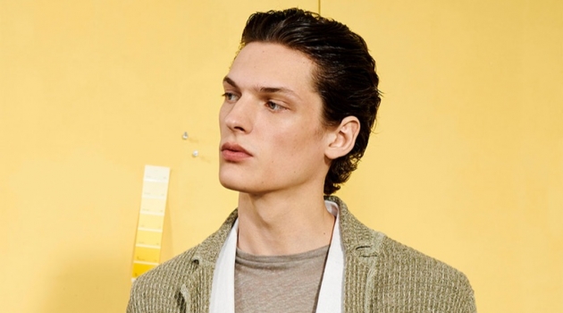 Naturals: Valentin Caron Dons Warm Neutrals from Zara Man Model Valentin Caron sports fashions inspired by nature from Zara Man.