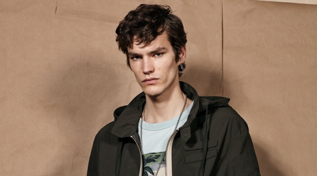 Zara Returns with Military-Inspired Style for Spring '19 SRPLS Collection Elias de Poot wears a spring-summer 2019 look from the Zara SRPLS collection.