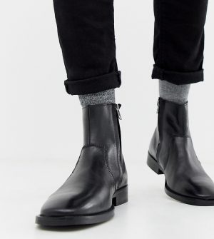 ASOS DESIGN boots in black leather with chunky sole and square toe - Black ASOS DESIGN boots in black leather with chunky sole and square toe - Black