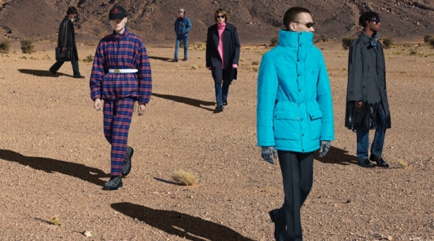 Balenciaga Takes to Desert for Fall '19 Campaign Jean-Pierre Attal photographs Balenciaga's fall-winter 2019 campaign.