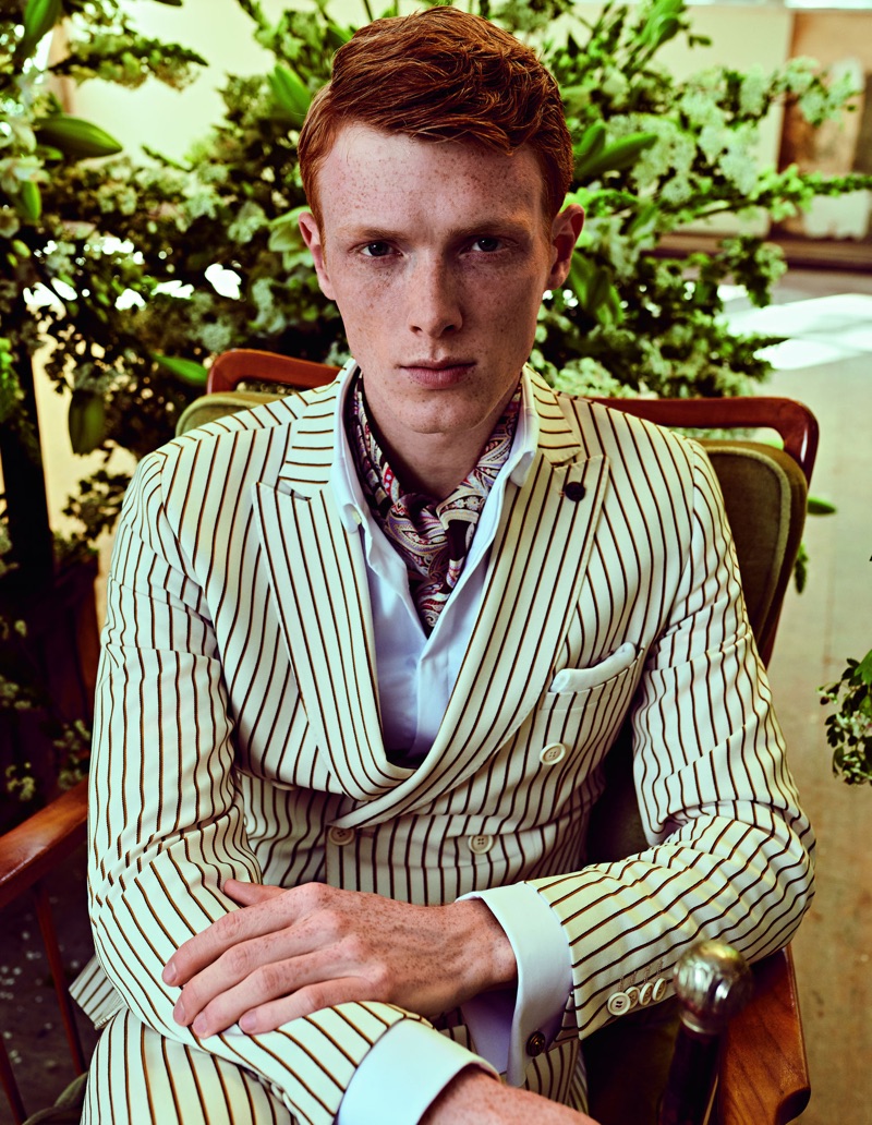 Front and center, Linus Wordemann appears in Club of Gents' spring-summer 2019 campaign.