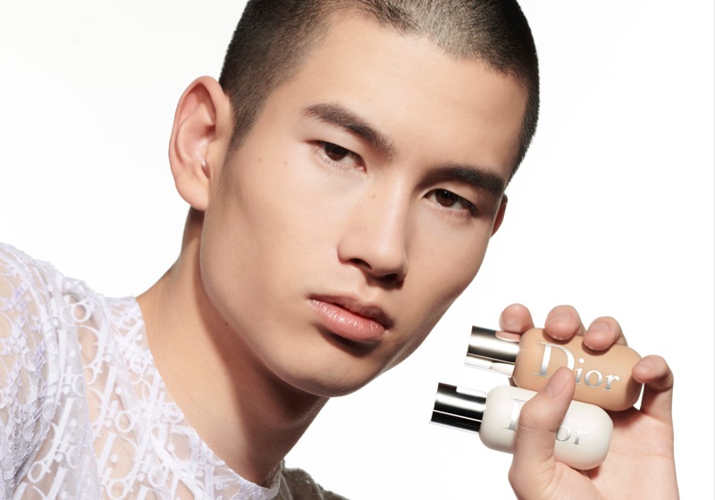 Kohei Takabatake wears Dior Backstage Face & Body Primer.