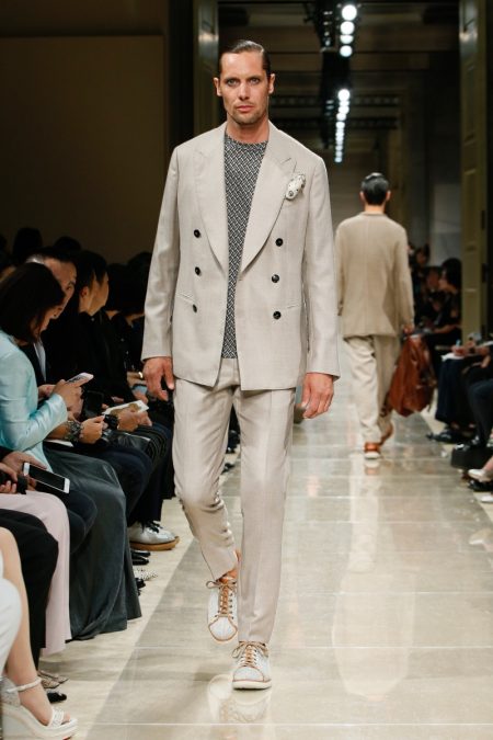 Giorgio Armani Cruise 2020 Mens Collection 010