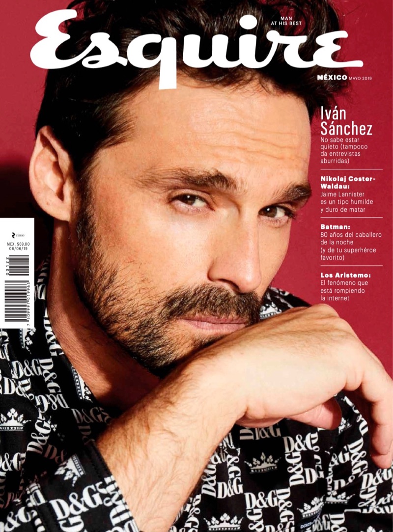 Iván Sánchez covers the May 2019 issue of Esquire México.