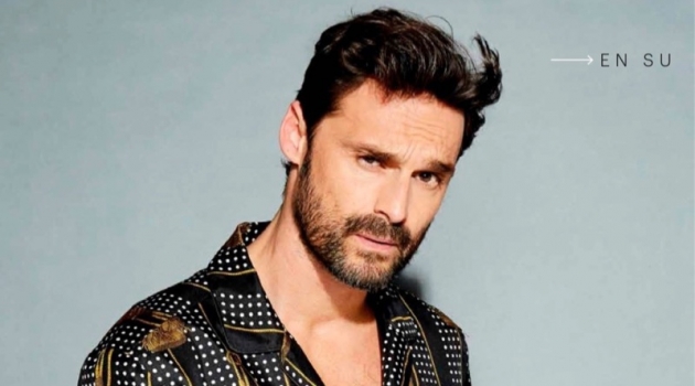 Iván Sánchez Covers Esquire México, Talks Acting Embracing an all-over print, Iván Sánchez wears a shirt and pants by Dolce & Gabbana.