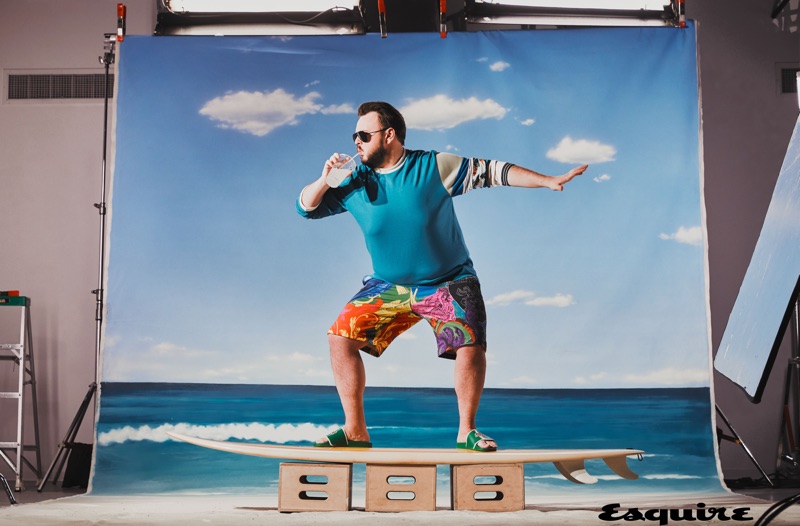 Ready to catch a wave, John Bradley sports Dolce & Gabbana sunglasses, an Acne Studios shirt, Versace shorts, and Le Tigre sandals. » 'Game of Thrones' Actors John Bradley & Iain Glen Embrace Beach Style for Esquire Ready to catch a wave, John Bradley sports Dolce & Gabbana sunglasses, an Acne Studios shirt, Versace shorts, and Le Tigre sandals.