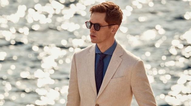 Mathias Lauridsen Inspires in Mango Man Tailoring An elegant vision in linen, Mathias Lauridsen wears Mango.