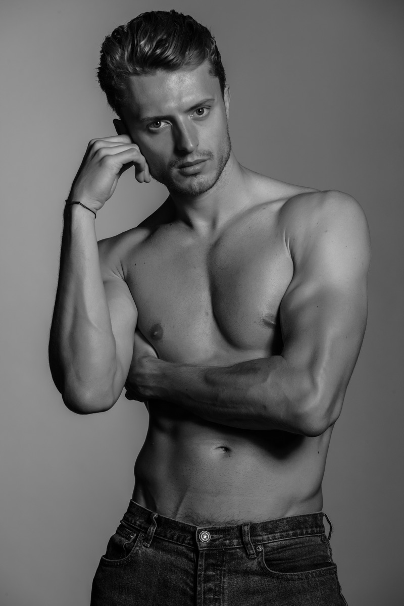 Max wears jeans 7 For All Mankind. » Max Rendell Hits the Studio, Reflects on Modeling Max wears jeans 7 For All Mankind.