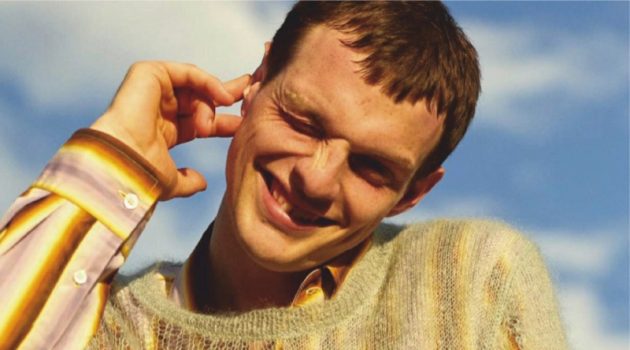 Rocky Harwood Charms in Summer Looks for Esquire España Rocky Harwood Charms in Summer Looks for Esquire España