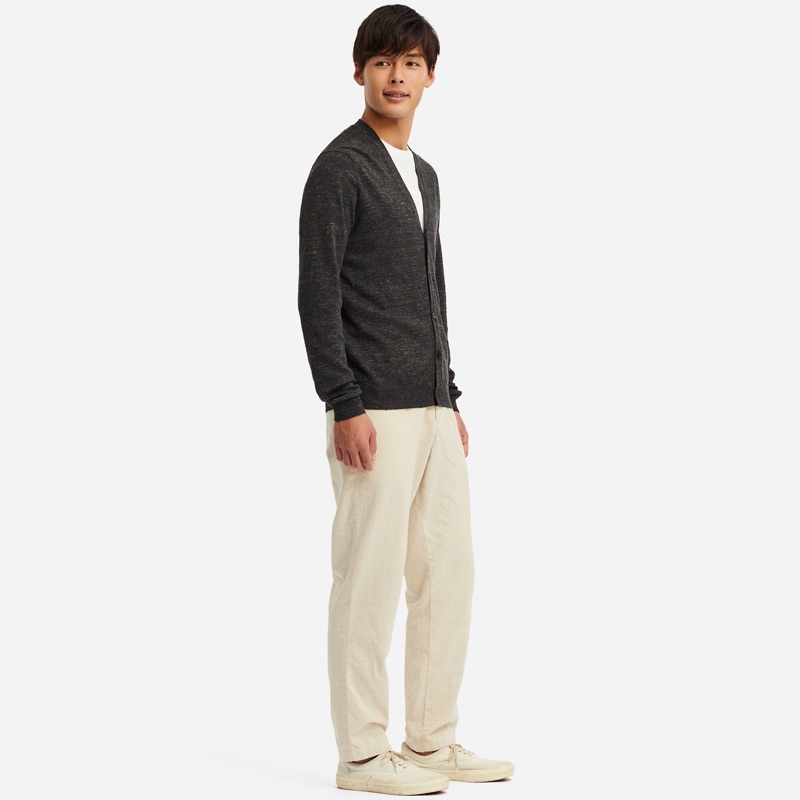 Taro Pedersen sports a UNIQLO linen blended v-neck long-sleve cardigan $29.90.