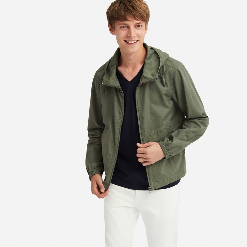 All smiles, Janis Ancens wears a UNIQLO linen cotton full-zip parka $49.90.