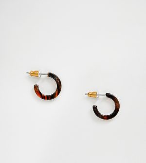 ASOS DESIGN resin hoop earrings in tortoiseshell design - Multi ASOS DESIGN resin hoop earrings in tortoiseshell design - Multi