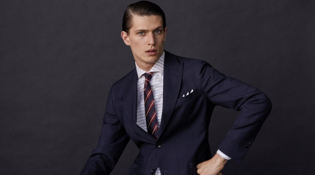 Edoardo Sebastianelli Dons Massimo Dutti Tailoring Edoardo Sebastianelli dons a sharp suit look from Massimo Dutti.