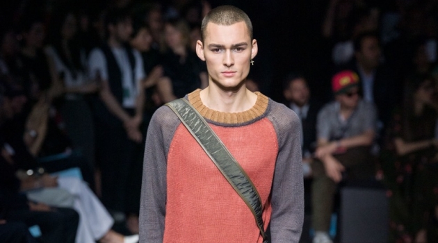 Emporio Armani Finds a Modern Stride with Spring '20 Collection Emporio Armani Finds a Modern Stride with Spring '20 Collection
