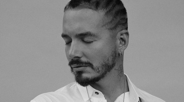 J Balvin Stars in Numéro Russia Feature, Talks Meditation J Balvin connects with Numéro Russia for a new photo shoot feature. He wears a Hardcore Fashion shirt.
