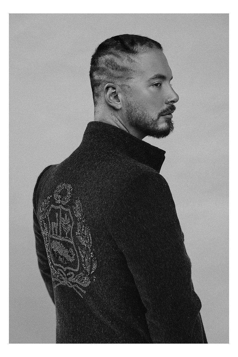 Colombian artist J Balvin rocks a Yirko Sivirich coat.