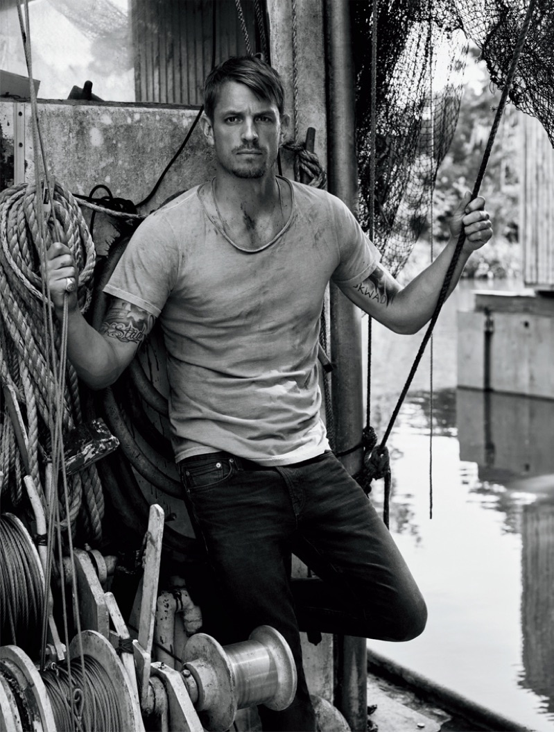 Michael Schwartz photographs Joel Kinnaman for Men's Journal.