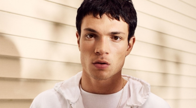 Luka Isaac Rocks White-Hot Summer Fashions for Zara Model Luka Isaac rocks a white half-zip pullover from Zara.