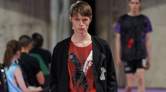 Raf Simons Proposes Lab Style with Spring '20 Collection Raf Simons Proposes Lab Style with Spring '20 Collection