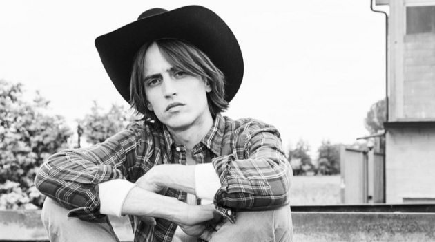 Sam Lammar Takes to Countryside in Western Looks for Style Magazine Italia Sam Lammar Takes to Countryside in Western Looks for Style Magazine Italia
