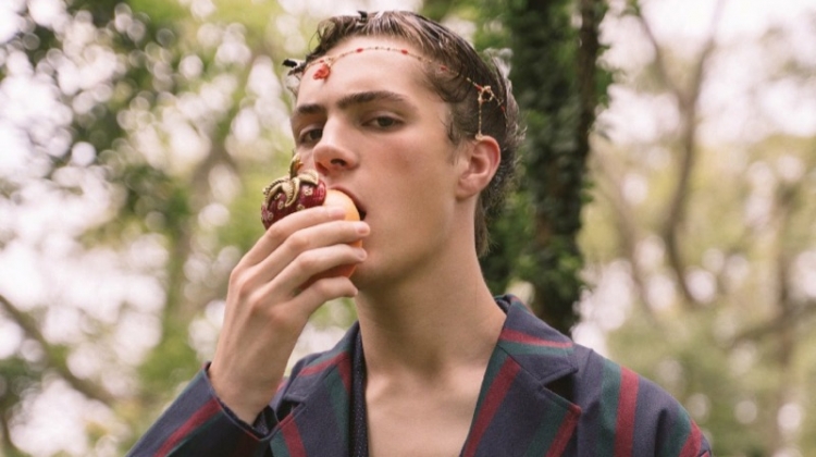 Garden of Eden: Thomas Jansen in Gucci for Men’s Uno Hong Kong