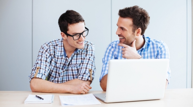 How to Blog for An Ecommerce Site Web Designers Men Laptop Smiling Working