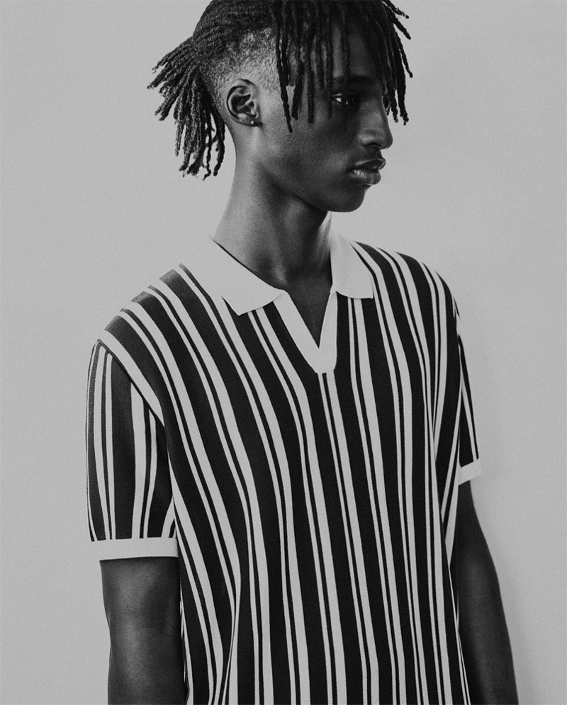 Moïse Nsengiyumva dons a retro-style polo from Zara.