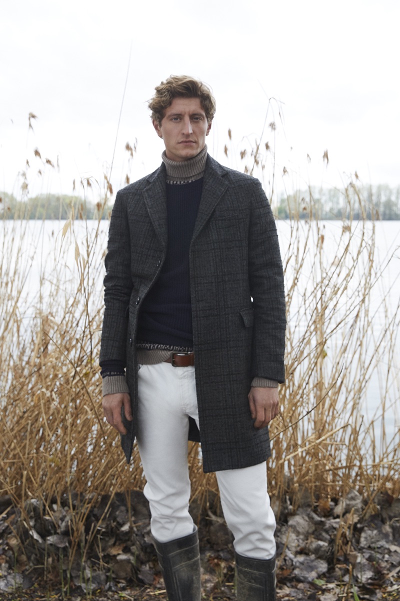 Dutch model Chris Beek inspires in a look from Brooksfield's fall-winter 2019 men's collection.