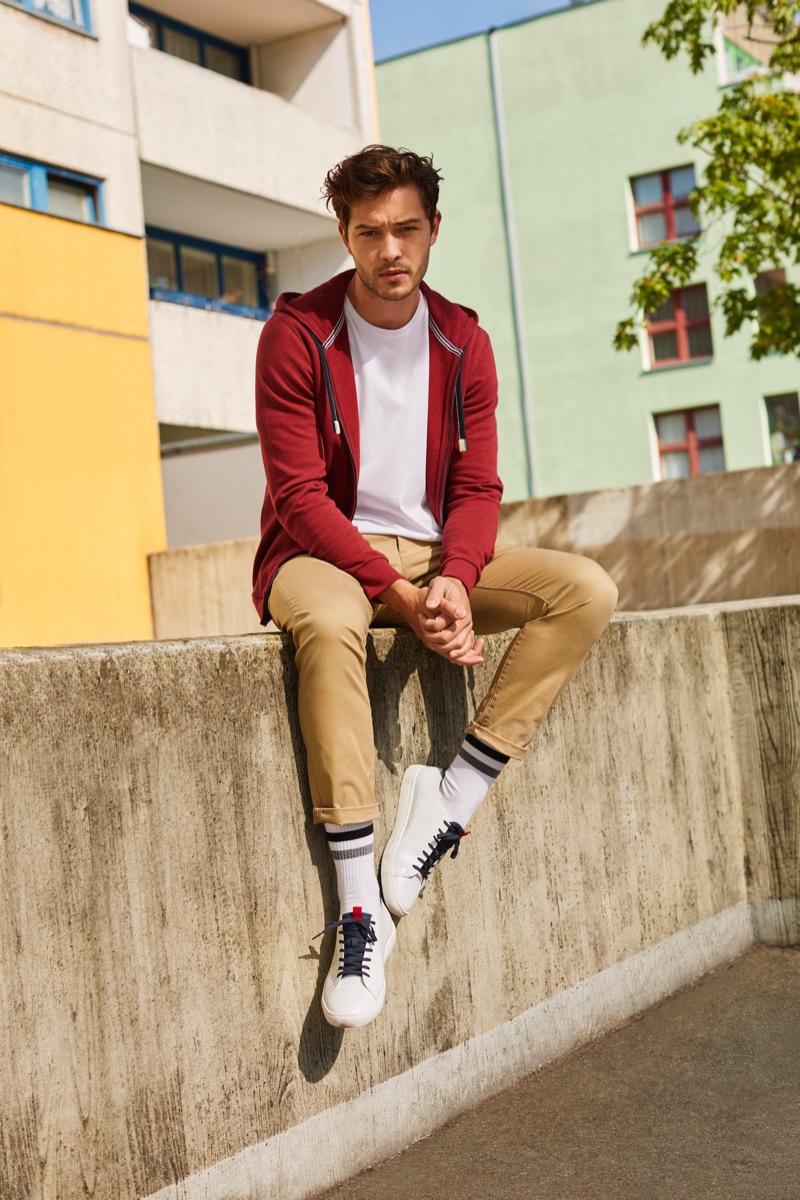 Making a case for sporty casual style, Francisco Lachowski models a fall look by Esprit.