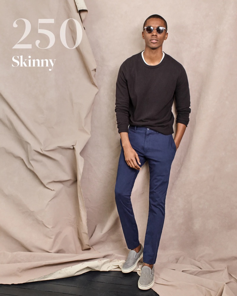 A cool vision, Claudio Monteiro dons J.Crew's 250 skinny chino pants.