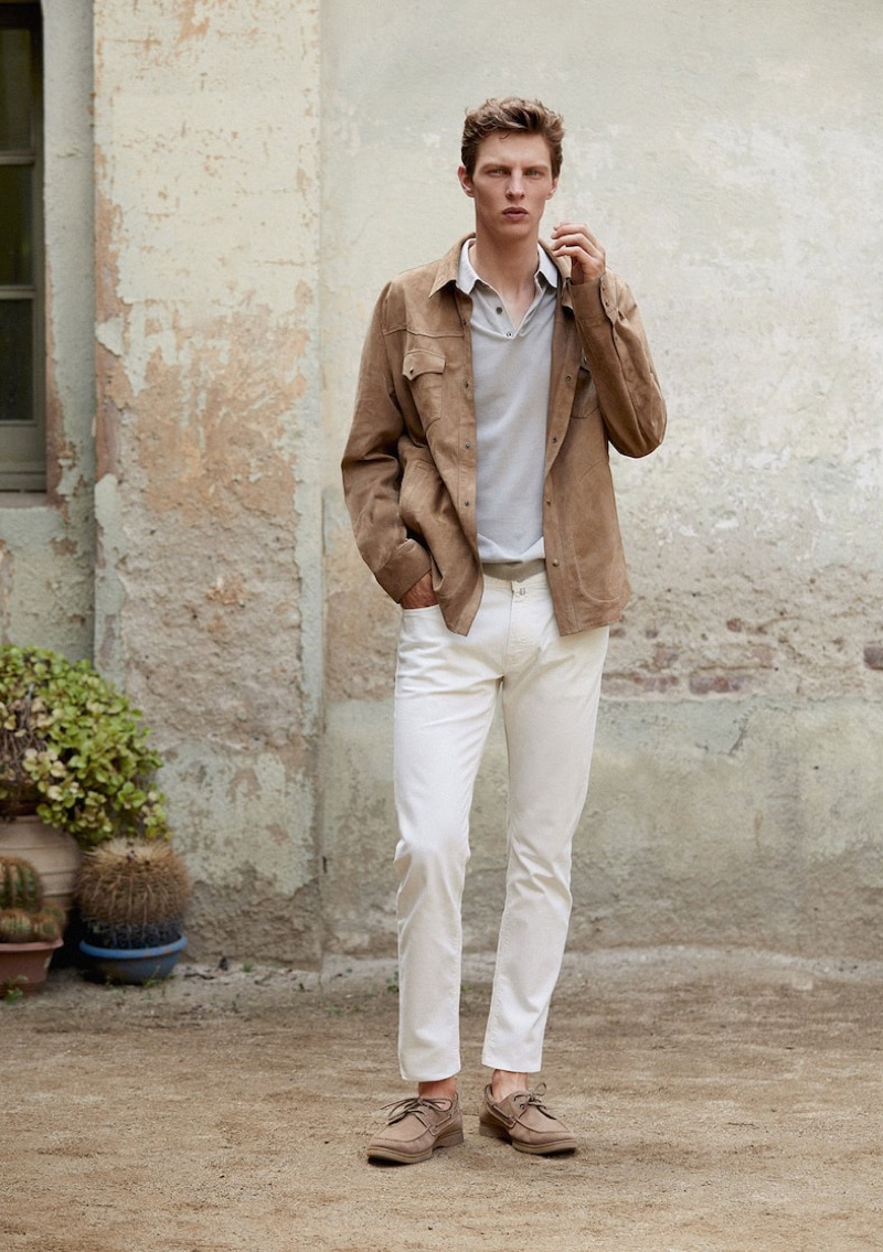 Making a case for neutral tones, Tim Schuhmacher wears Massimo Dutti.