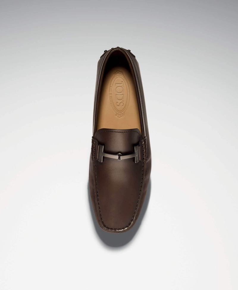 Classic men's brown leather loafers land in the spotlight for Tod's fall-winter 2019 campaign.