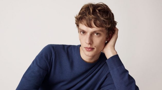 Leon Dame, Jesajah Gemin & Cristiano Palmerini Front UNIQLO LifeWear Fall '19 Campaign Leon Dame fronts the UNIQLO LifeWear fall-winter 2019 men's campaign.