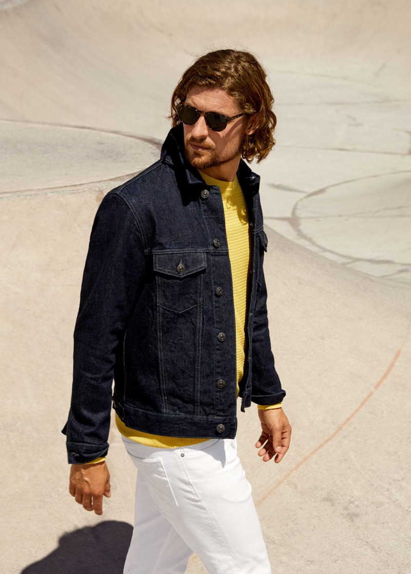 Yellow offers a vibrant pop of color in contrast to white jeans. » Men's White Jeans Outfits: Year-round Styling Secrets Yellow offers a vibrant pop of color in contrast to white jeans.