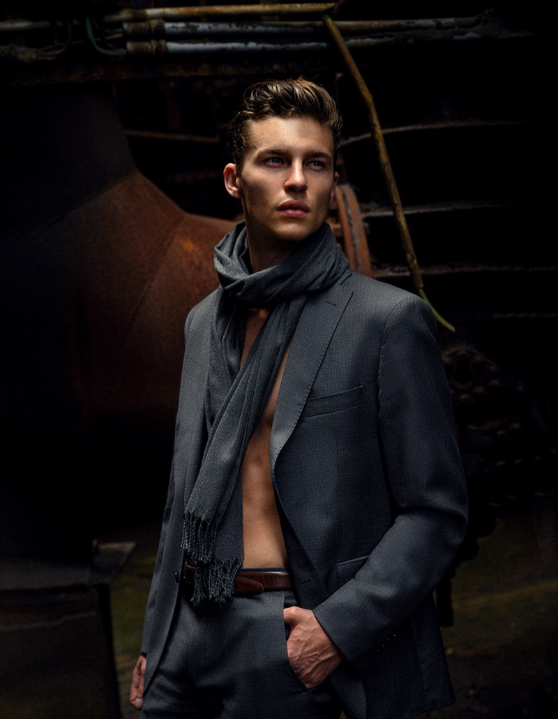 Yulef wears suit Kastell and wool scarf Eton.