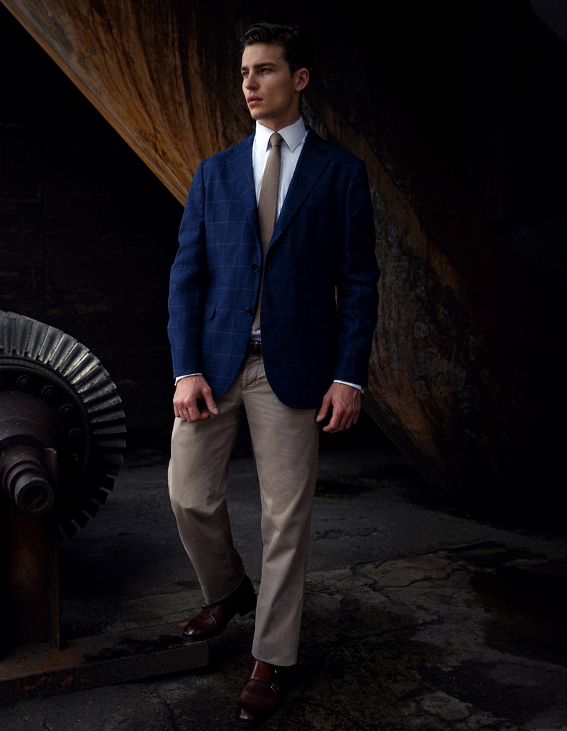 Yulef wears tie BOSS, shoes Brooks Brothers, blazer and chino pants Hackett London.