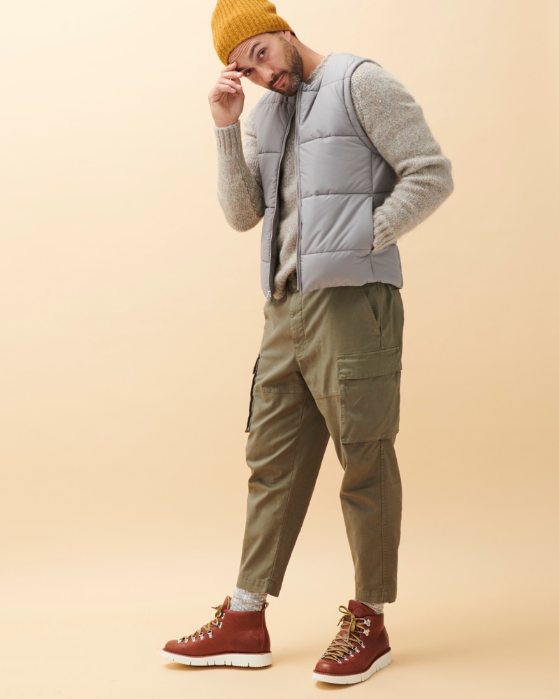 Noah Mills layers in a fall 2019 look from Alex Mill. » Noah & Charles Layer for Fall in Alex Mill Collection Noah Mills layers in a fall 2019 look from Alex Mill.