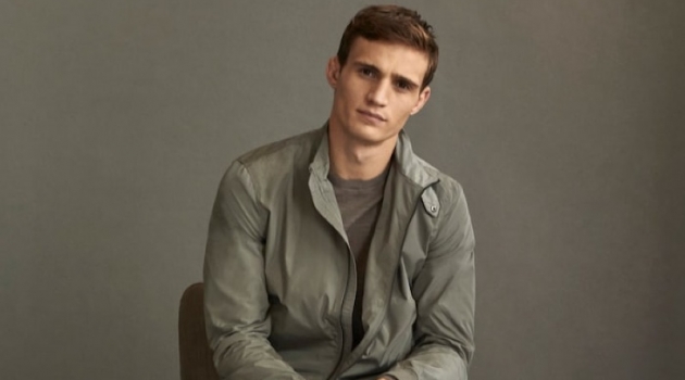 Julian Schneyder is Comfortably Chic in Massimo Dutti Travel Soft Collection Julian Schneyder is Comfortably Chic in Massimo Dutti Travel Soft Collection