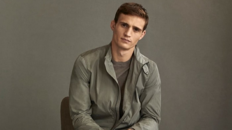 Julian Schneyder is Comfortably Chic in Massimo Dutti Travel Soft Collection